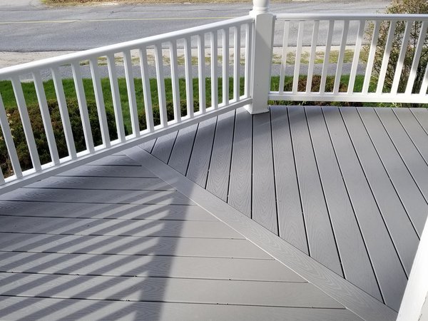 Trex Pebble Grey Deck